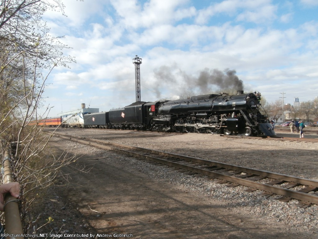 MILW 261, 250002, AMTK 17 + NSRX 1615